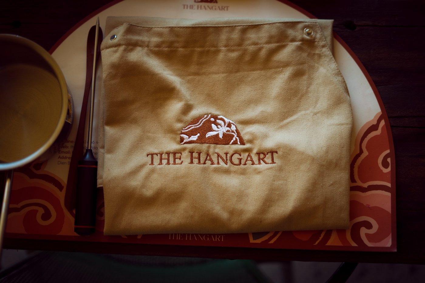 The Hangart apron on its hook