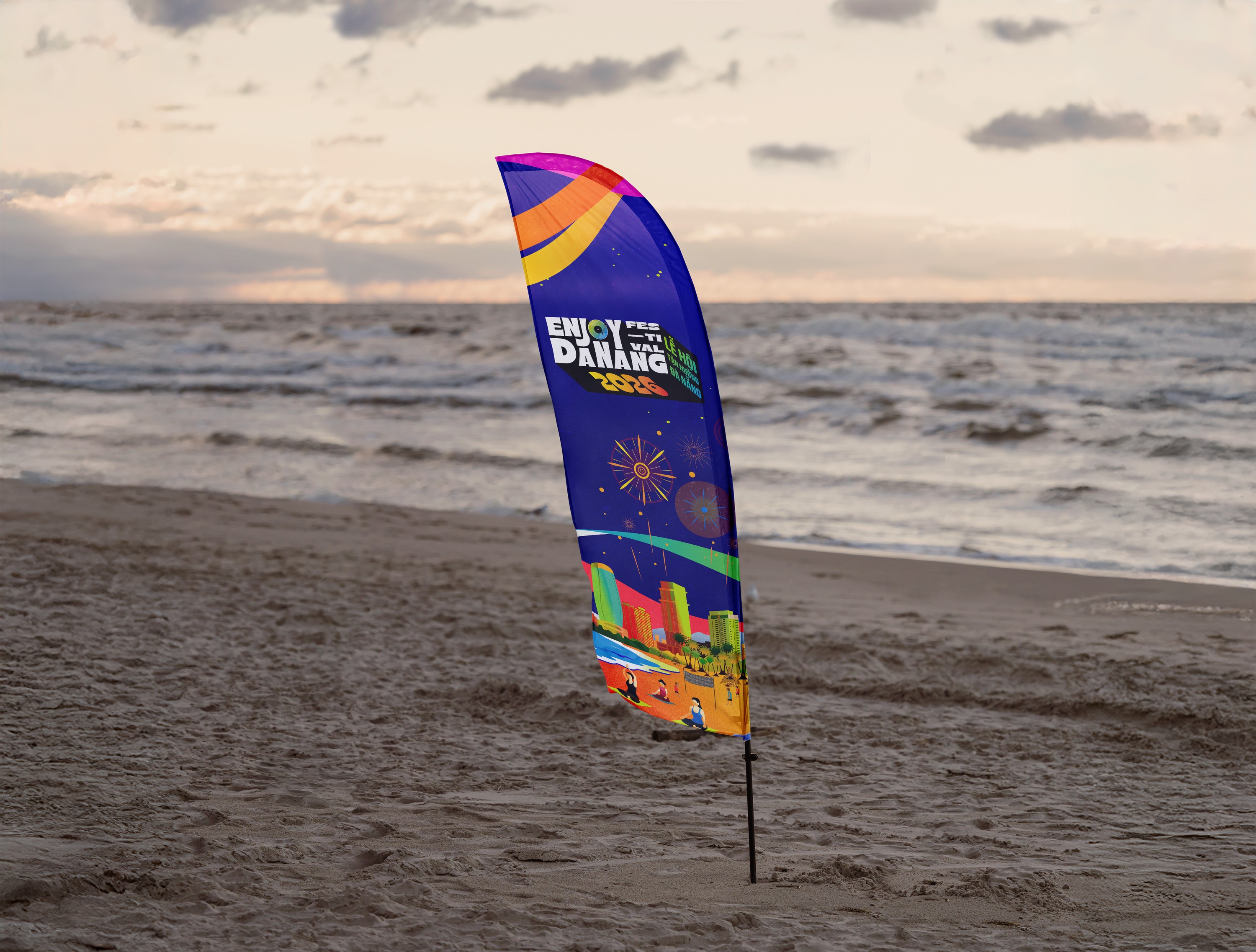 Enjoy Danang banner, second layout.