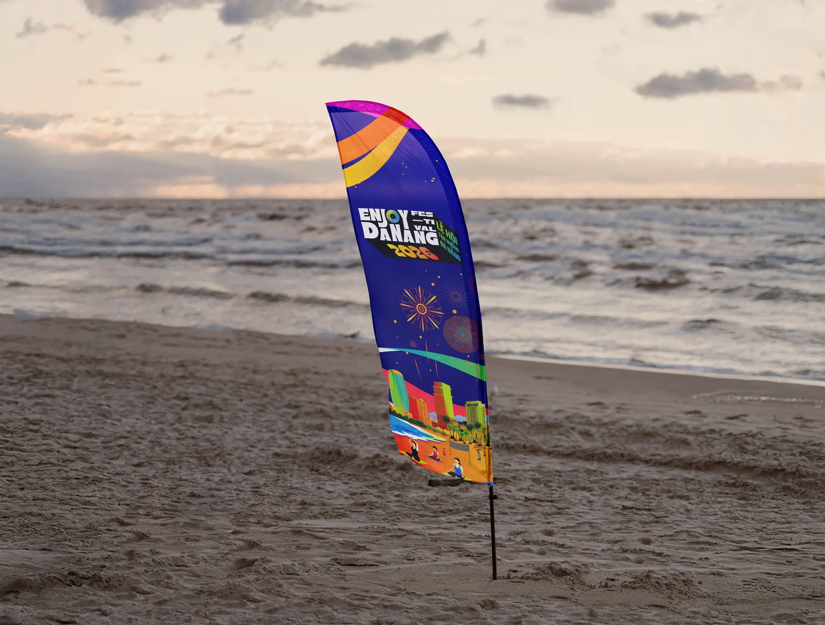 Enjoy Danang banner, second layout.